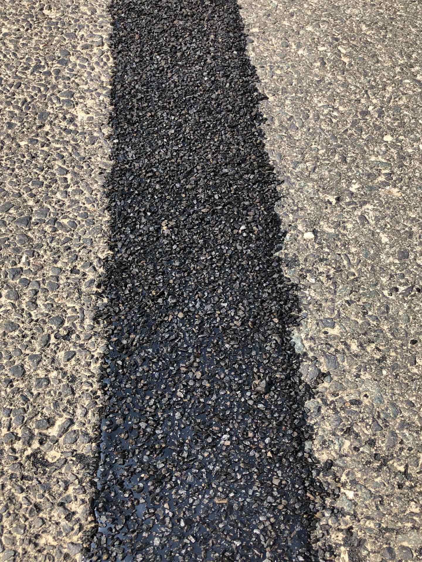 Asphalt-Risssanierung Arbeitsfotos Astek